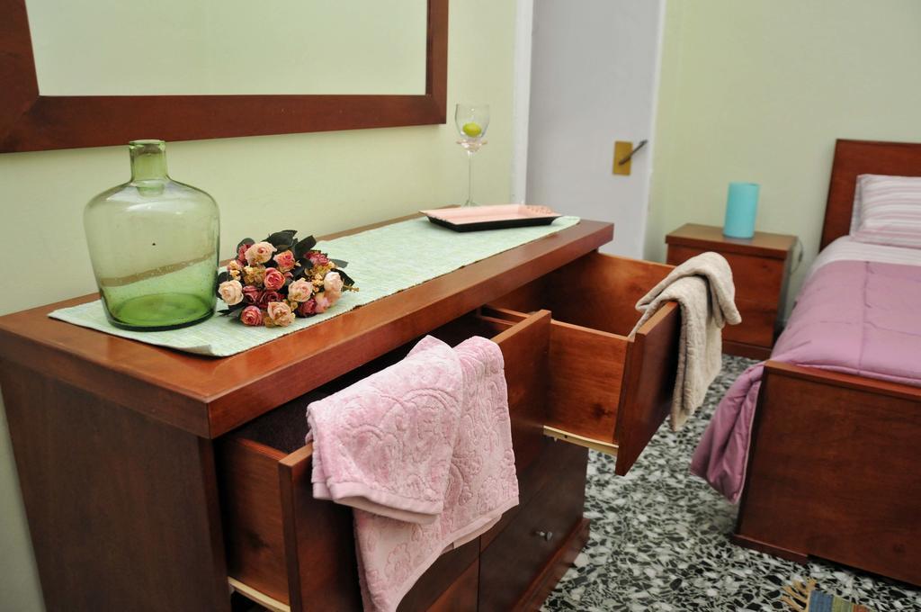 Bed and Breakfast Le Tre Civette Lecce Exterior foto