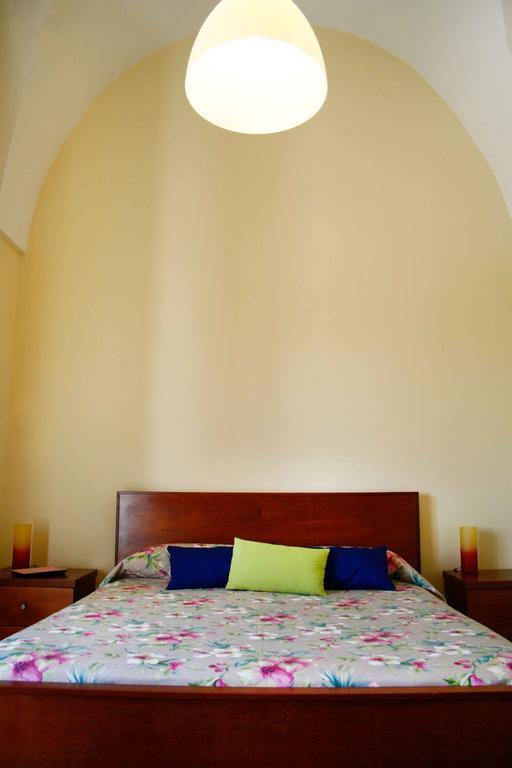 Bed and Breakfast Le Tre Civette Lecce Exterior foto