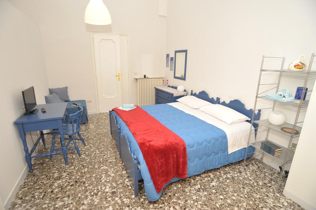 Bed and Breakfast Le Tre Civette Lecce Exterior foto