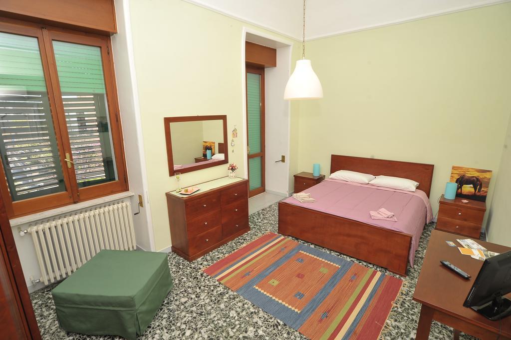 Bed and Breakfast Le Tre Civette Lecce Exterior foto