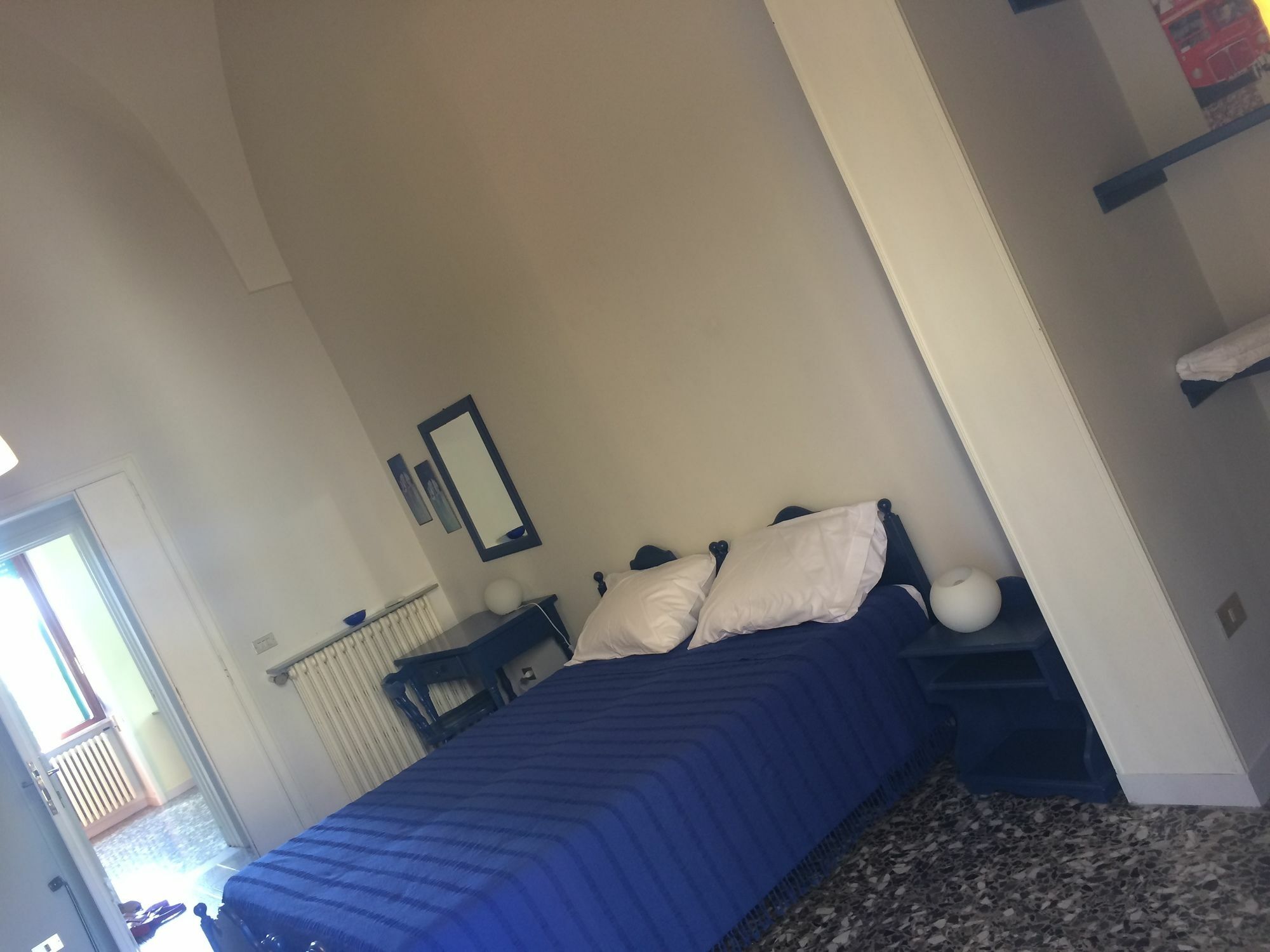 Bed and Breakfast Le Tre Civette Lecce Exterior foto